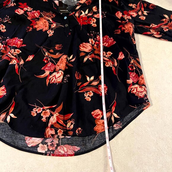 Torrid Women's Blouse Size 0 (L) V Neck, Long Sleeve Floral Black/Coral - Picture 8 of 8